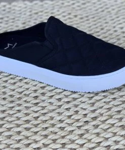 Marc Fisher Women'S Crisley Quilted Sneaker in Black Fabric